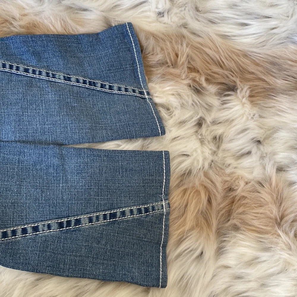 True Religion Jeans, flare style with embellishments, size 26 - Picture 10 of 13